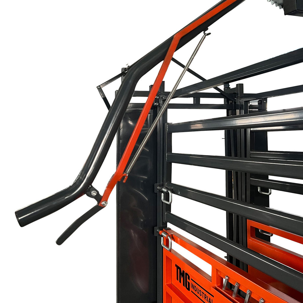 TMG Industrial 10’ Cattle Work Chute 4500-lb Weight Scale, Side Exit, Upper/Lower Swing Openings, LCD Weight Display, TMG-CSC10